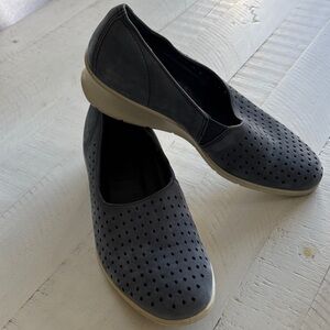 Ecco Women's Perforated suede Slip-On wedges